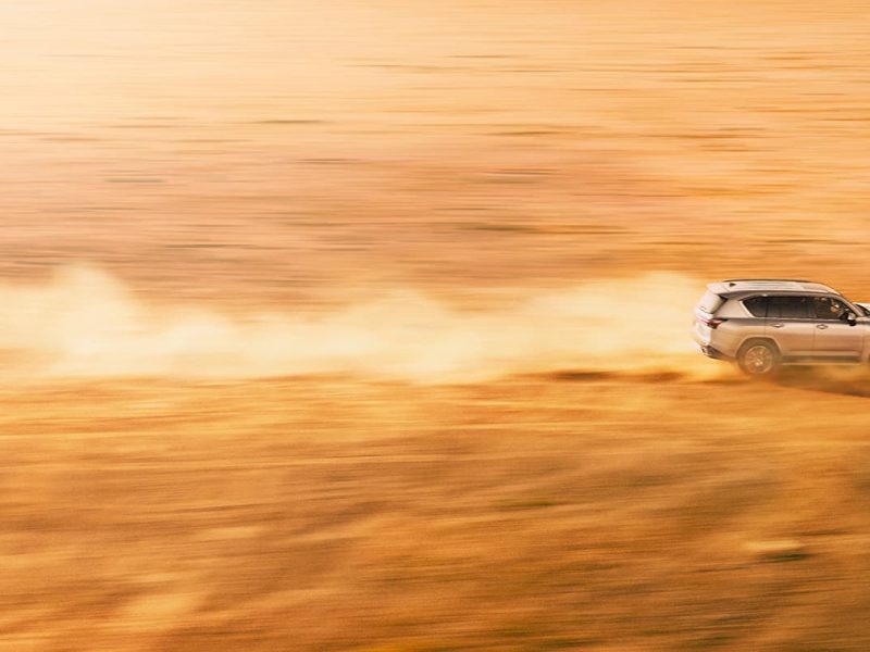 lx-600-urban-ext-gallery-03-d