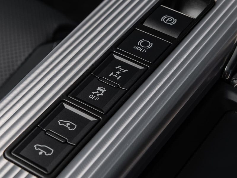 Lexus LX 600 F Sport 11