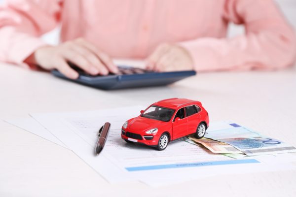 Có 100 triệu có nên mua ô tô trả góp