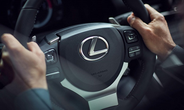 Ưu điểm của công tắc chuyển số trên vô lăng